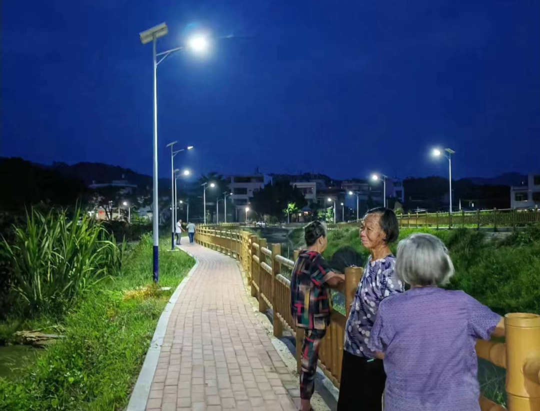 山鎮鄉村照明建設---豐朗光電